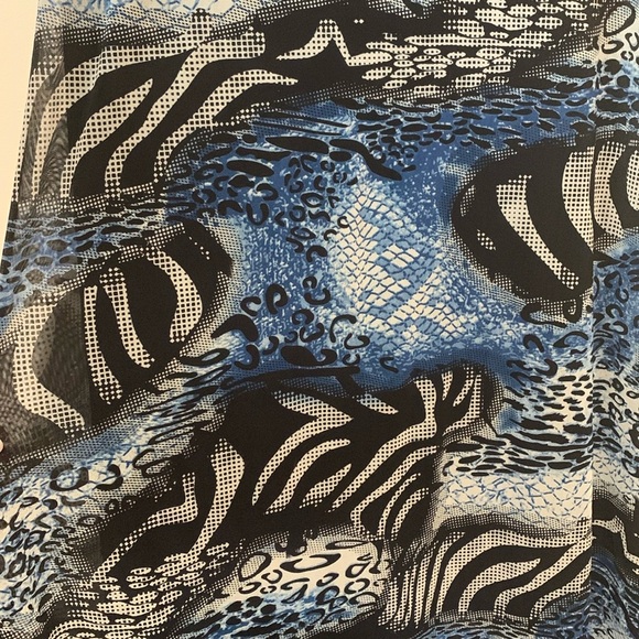 YILIN Black, Blue & White Zebra & Leopard Printed Maxi Skirt Fits Medium/Large - Picture 2 of 7